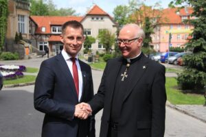 Wielki Mistrz Zakonu Krzyżackiego Opat Generalny dr. Brunon Platter z wizytą w Ełku, 18 maja 2011 roku 