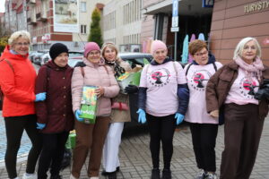 600 żonkili na 600-lecie Ełku, sadzenie cebulek