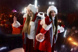 świąteczna ciężarówka coca-cola, plac Jana Pawła II, Mikołaj