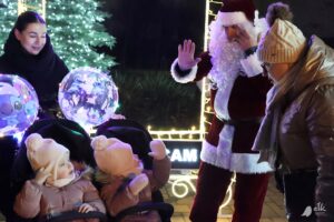 świąteczna ciężarówka coca-cola, plac Jana Pawła II, Mikołaj