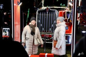 świąteczna ciężarówka coca-cola, plac Jana Pawła II, Mikołaj