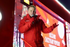 świąteczna ciężarówka coca-cola, plac Jana Pawła II, Mikołaj